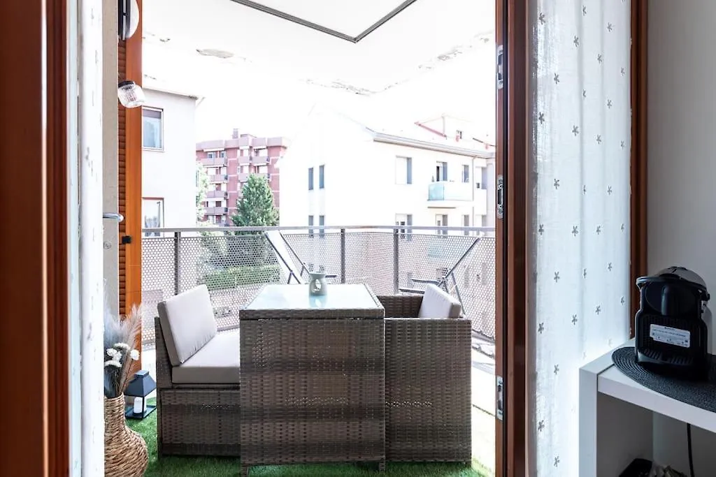 Appartamento Caterina a 5 minuti da Milano Fiere e San Siro con Wifi-Netflix-Free Parking-1